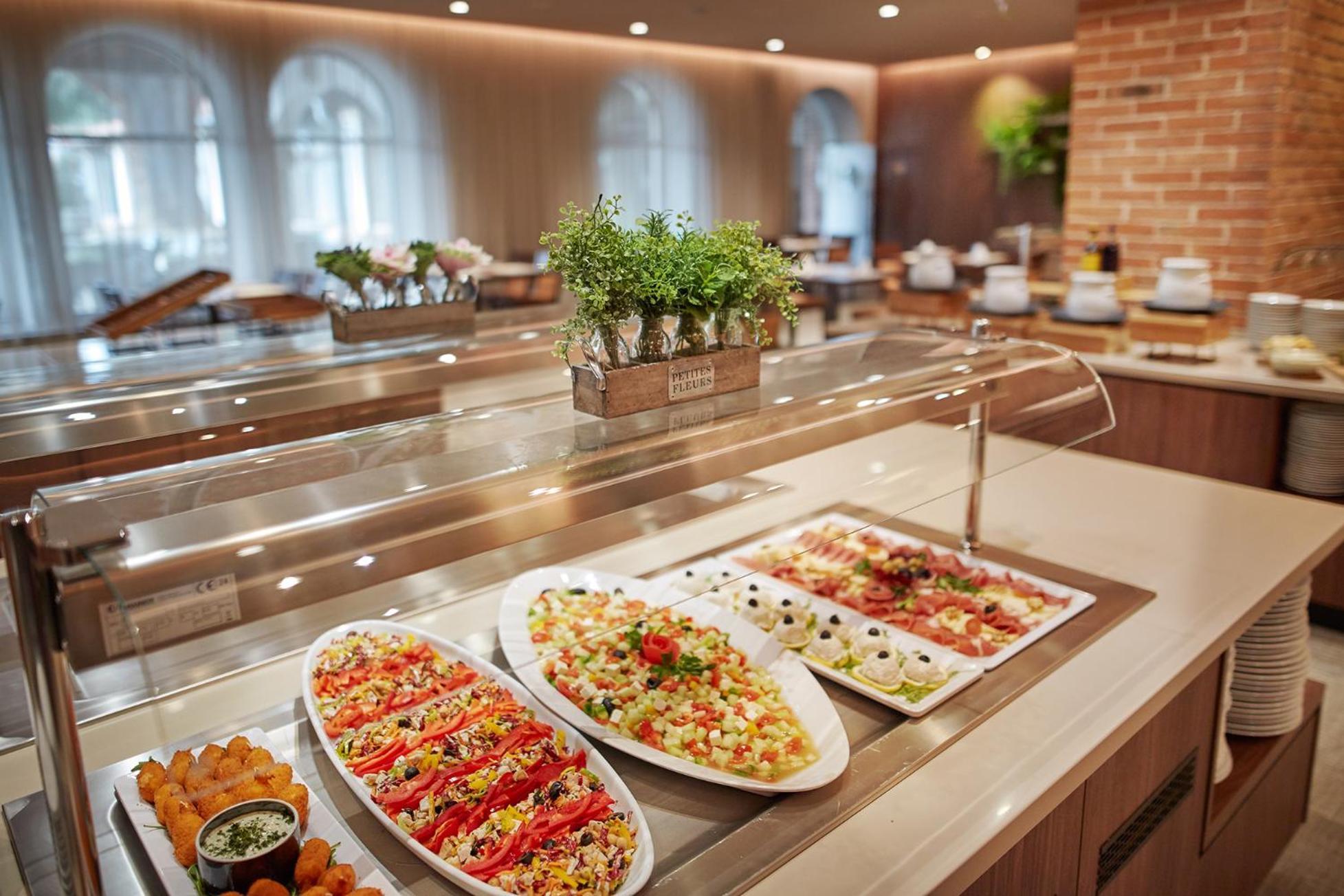 Olive Family Suites - Hotel & Resort Adria Ankaran Buitenkant foto
