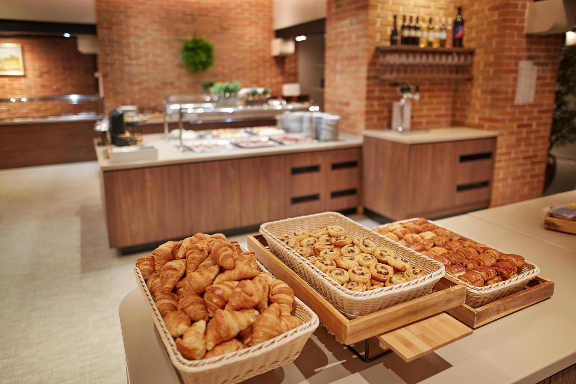 Olive Family Suites - Hotel & Resort Adria Ankaran Buitenkant foto